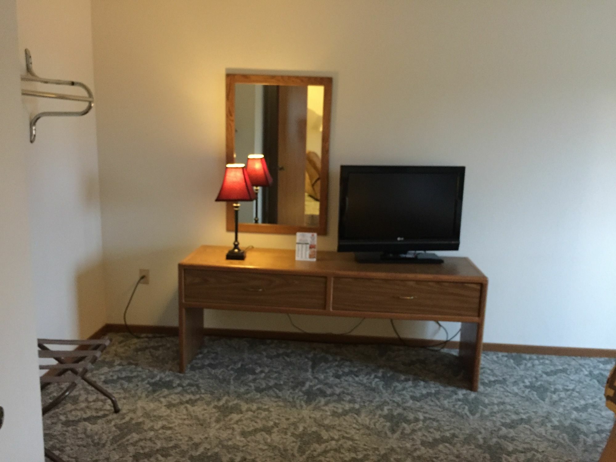 Super 8 By Wyndham אסקנבה מראה חיצוני תמונה